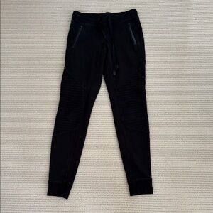 Alo Yoga Sweatpants